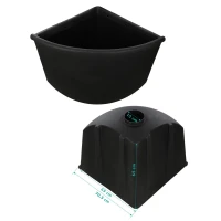 Mangiatoia angolare in polietilene Umbria Equitazione 70,5x70,5x65 cm